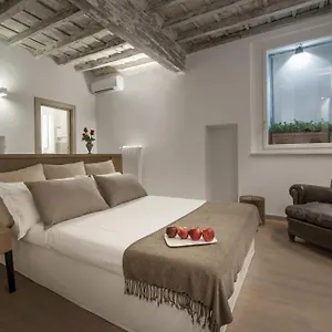 Apartment Raffaello Charmsuite