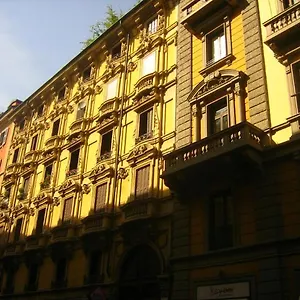 https://castaldi-house.it-lombardy.com